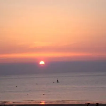 Luxe Appartement, Zeezicht, Garage En Topligging Остенде