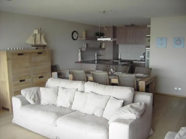 Luxe Appartement, Zeezicht, Garage En Topligging Остенде